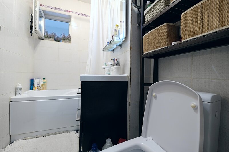 Lacul Tei (stradal), apartament exceptional 2 camere, etaj 3.
